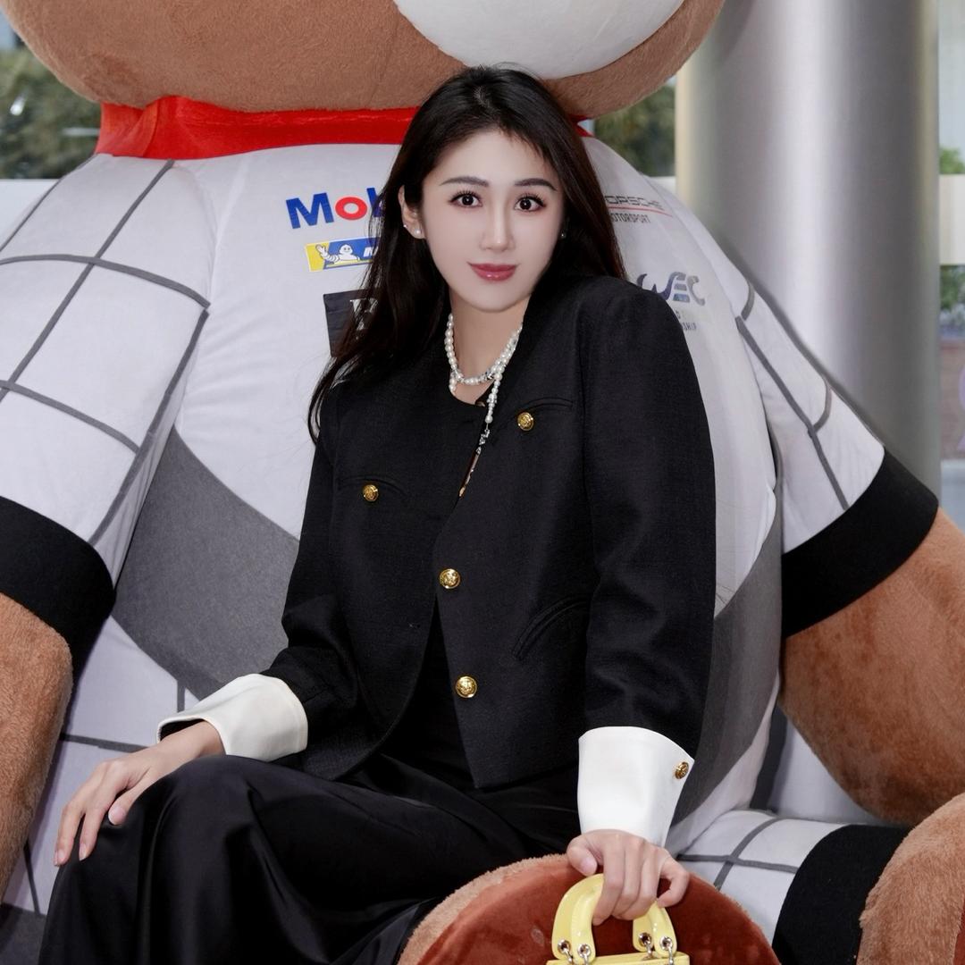 Scarlett丽