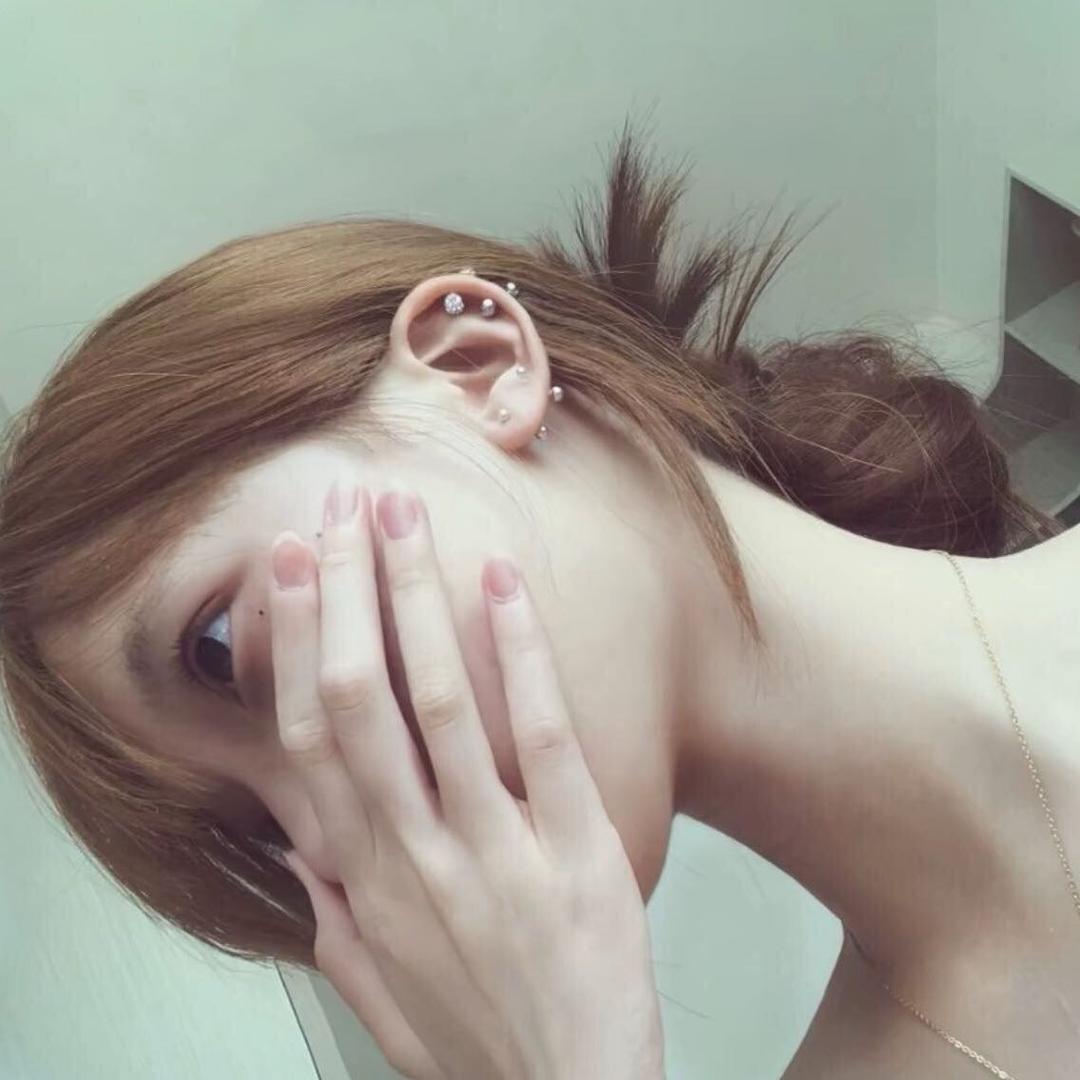 偏爱.^