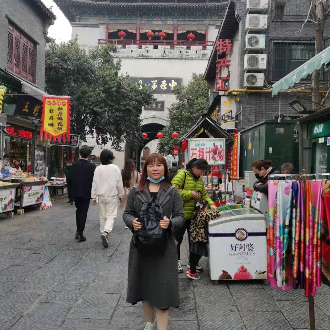 闭眼听风