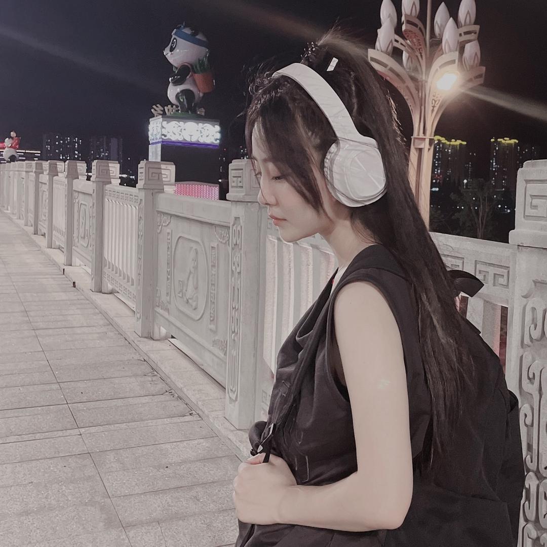 梁好美丽. 🍒（休息）