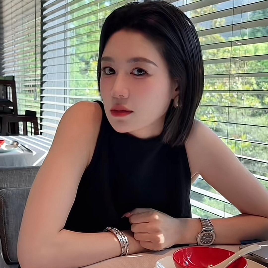 疯狂小杨妹