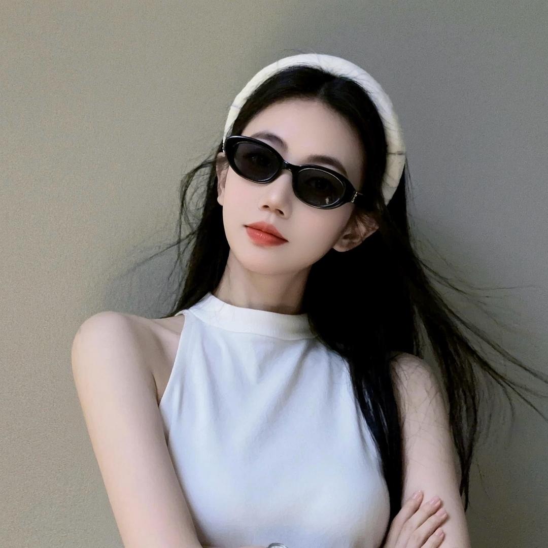 𝒵𝒽𝒶𝓃ℊᥫᩣ এ¹⁹⁹⁷