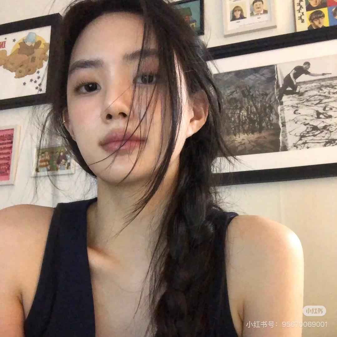 Aaaa小余
