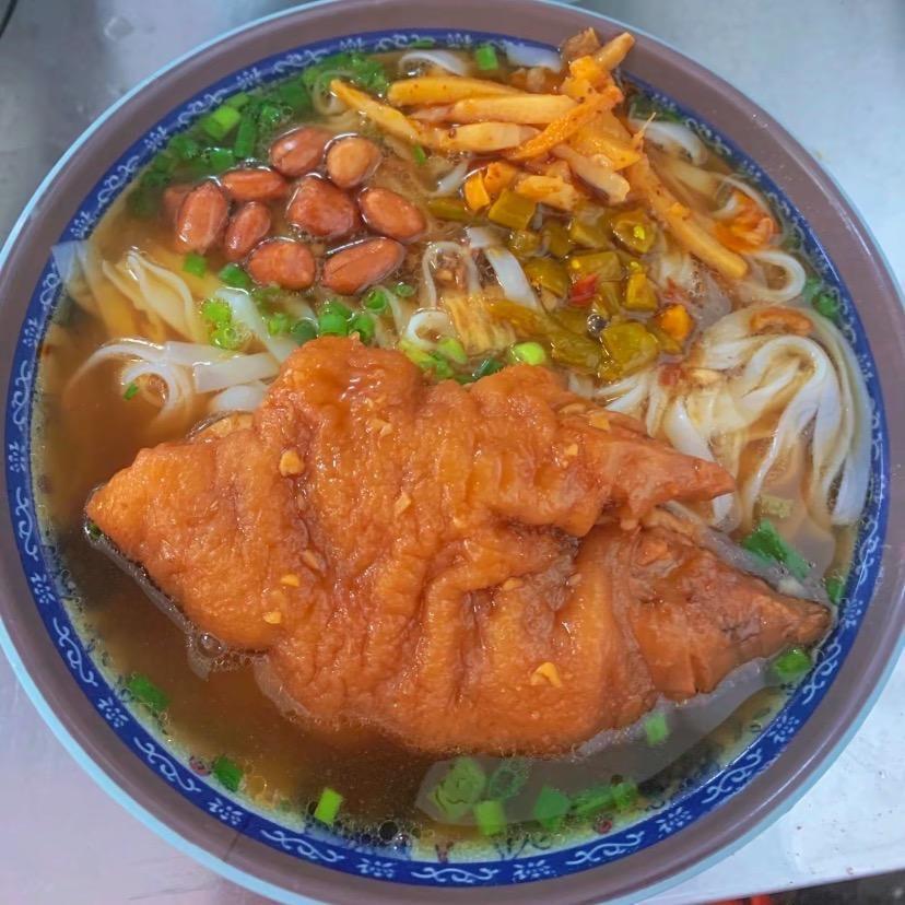 何记ღ᭄ꦿ扣肉粉