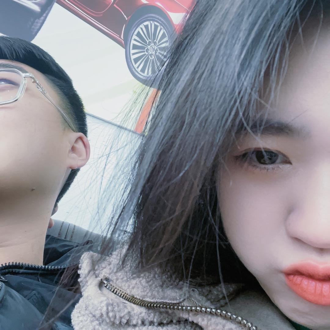 多啦A孟赵镜子°