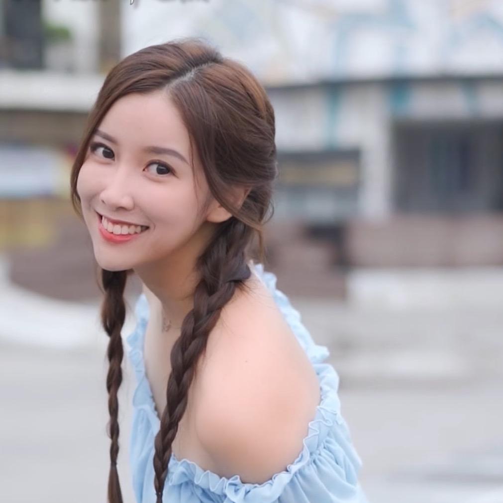 李泳希7月23日晚9点手冲燕窝专场@抖音