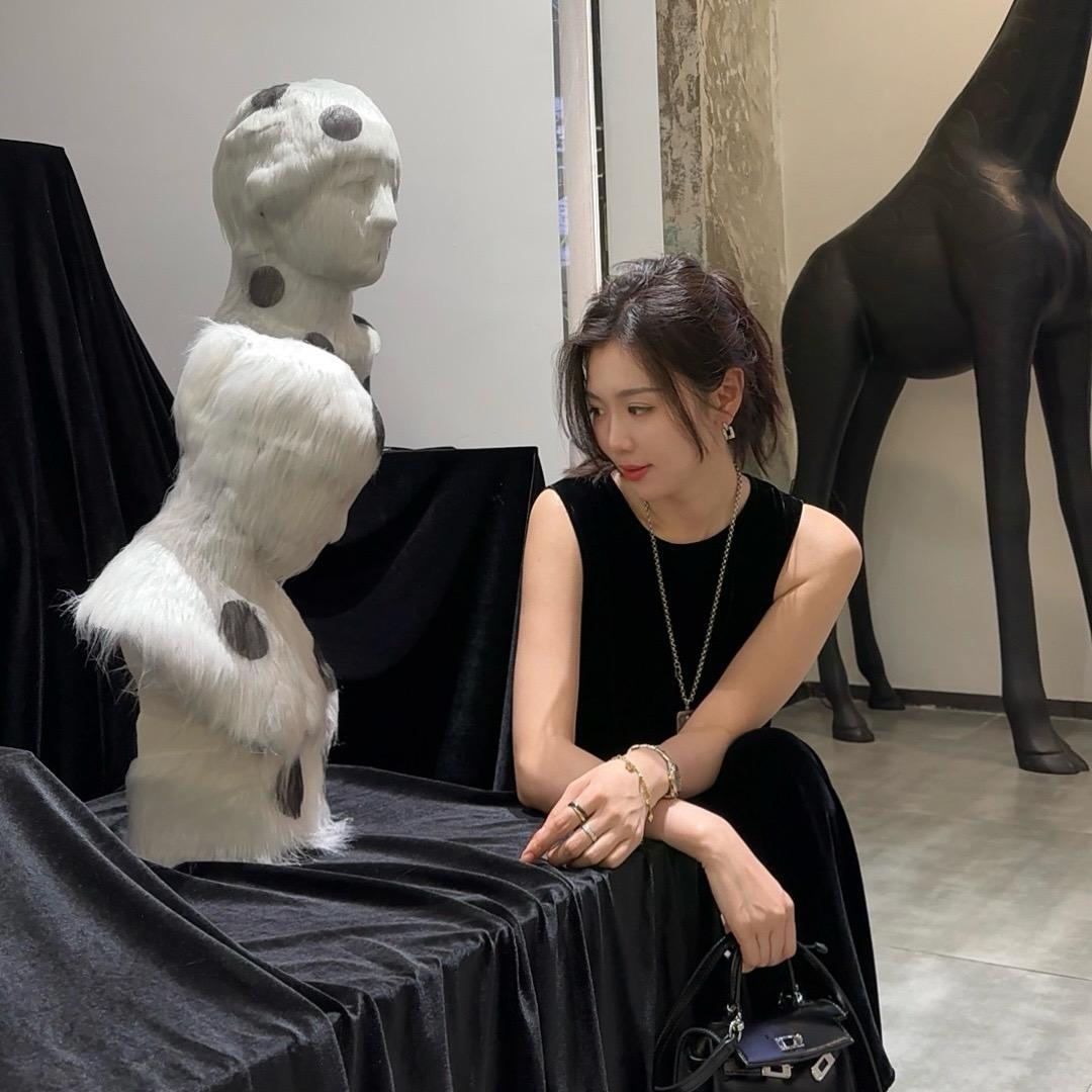 漫小妞儿