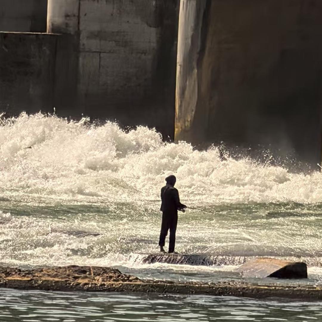芊言万语👣知足常乐