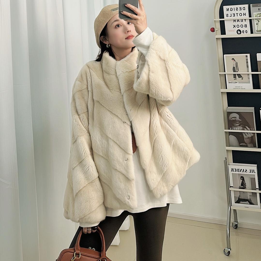 穿皮草的琪小姐