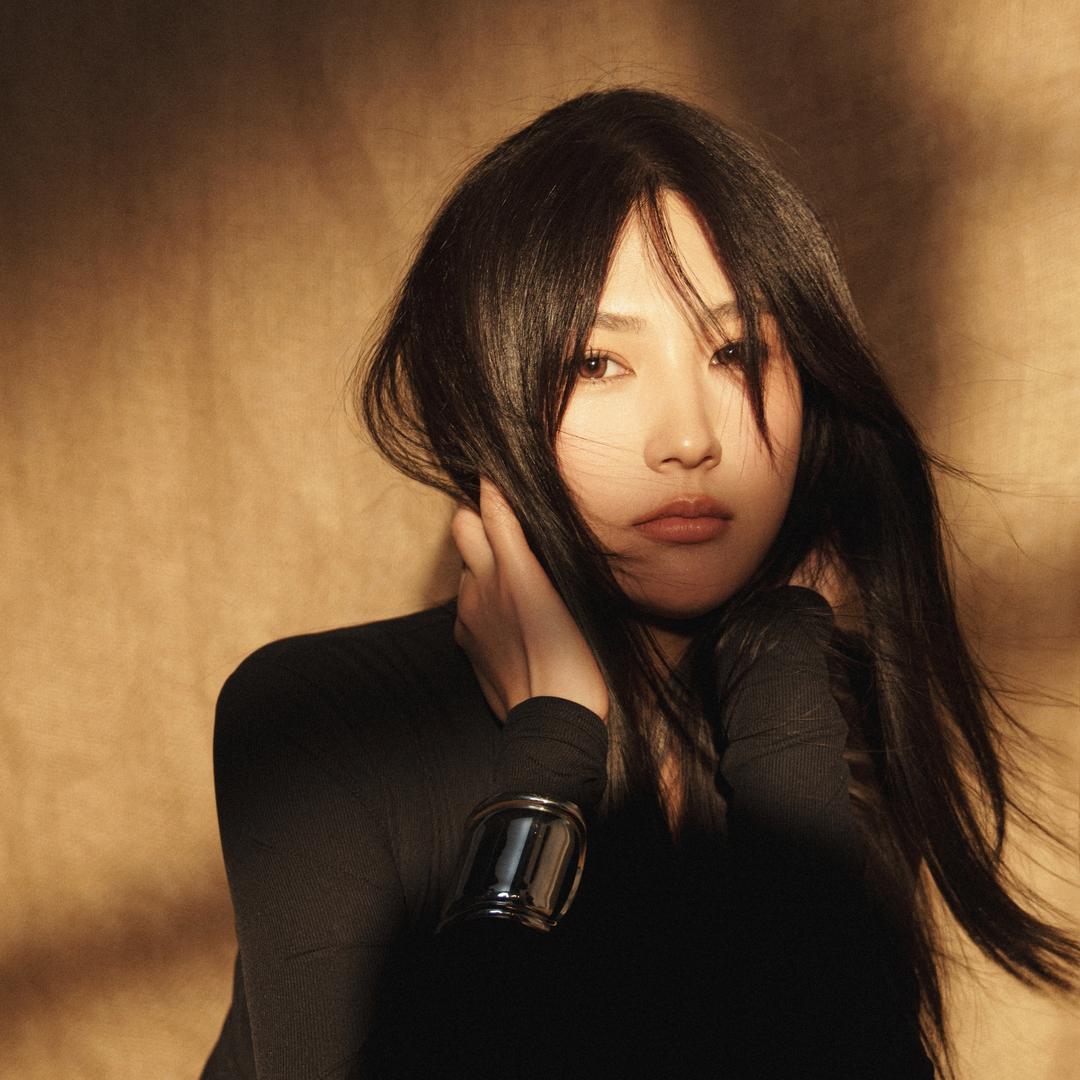 很会看脸的欣欣