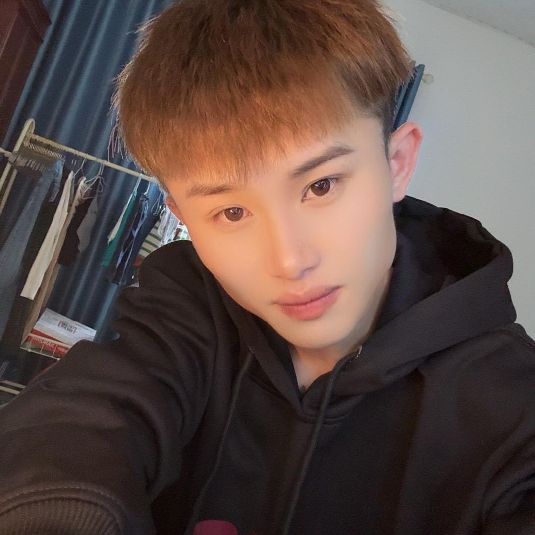 @爱亮仔🔥