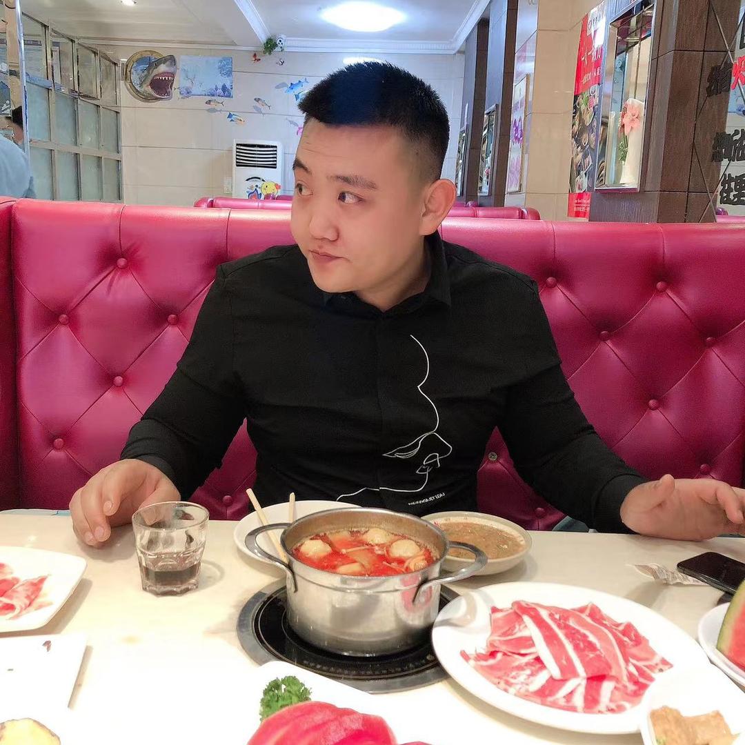 给李老板开车的小王🤭