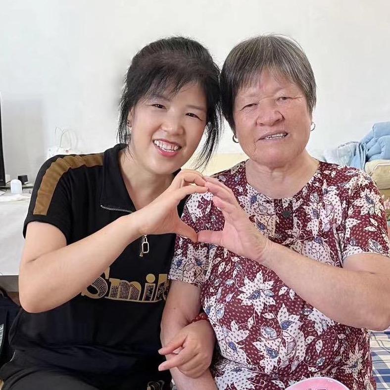 红红婆婆马老太