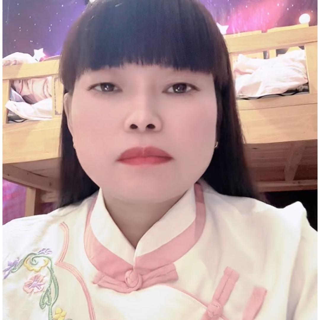 阿秀妖婆团队（每天早上七点半开播）