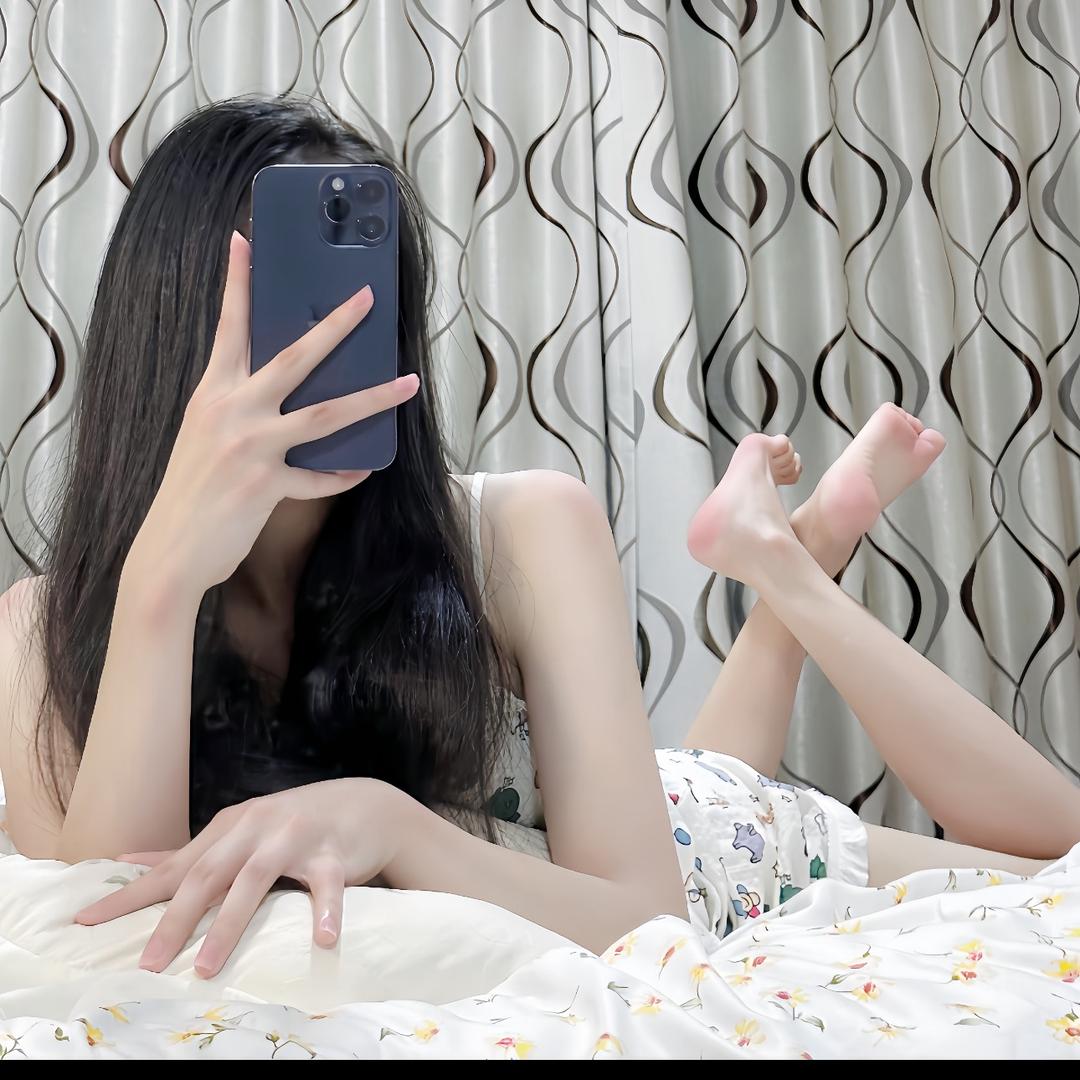 女发型师月月