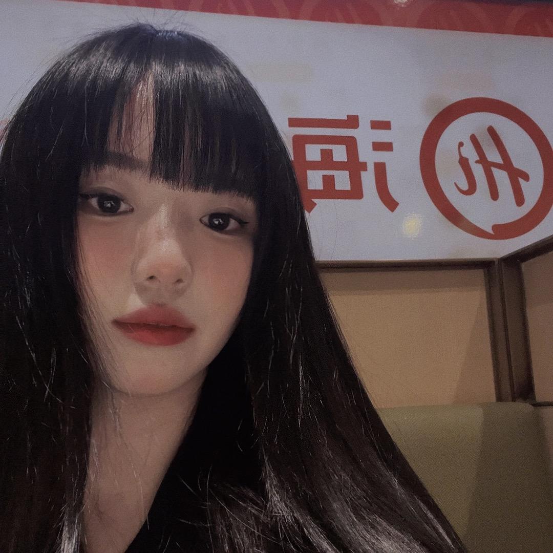 草莓忻忻