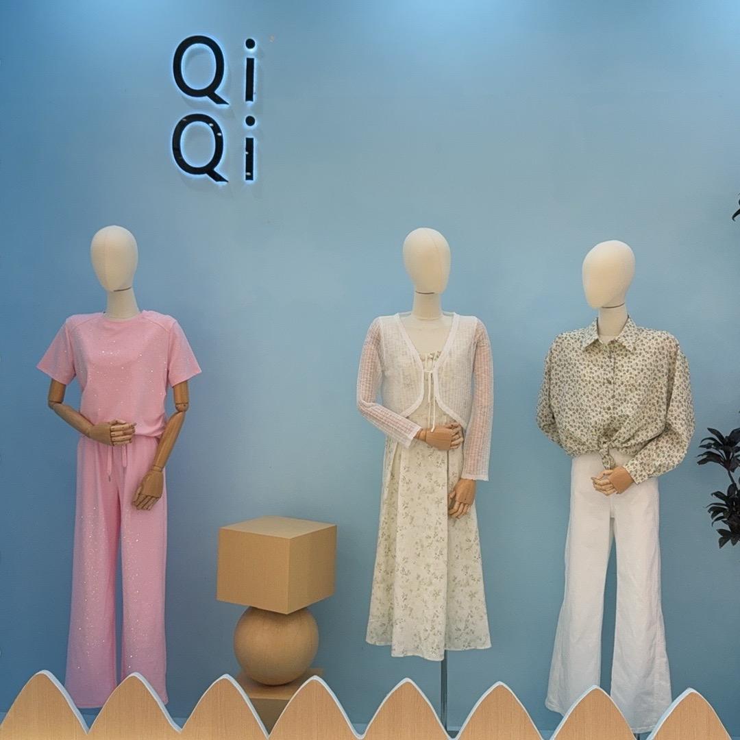 奇奇女装～小梦