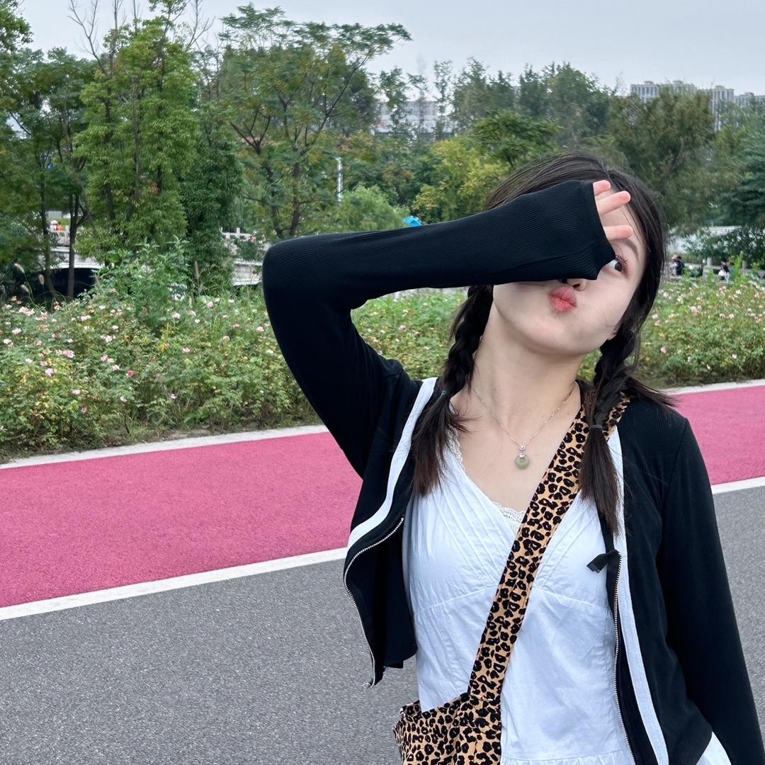 VV.Y怡宝