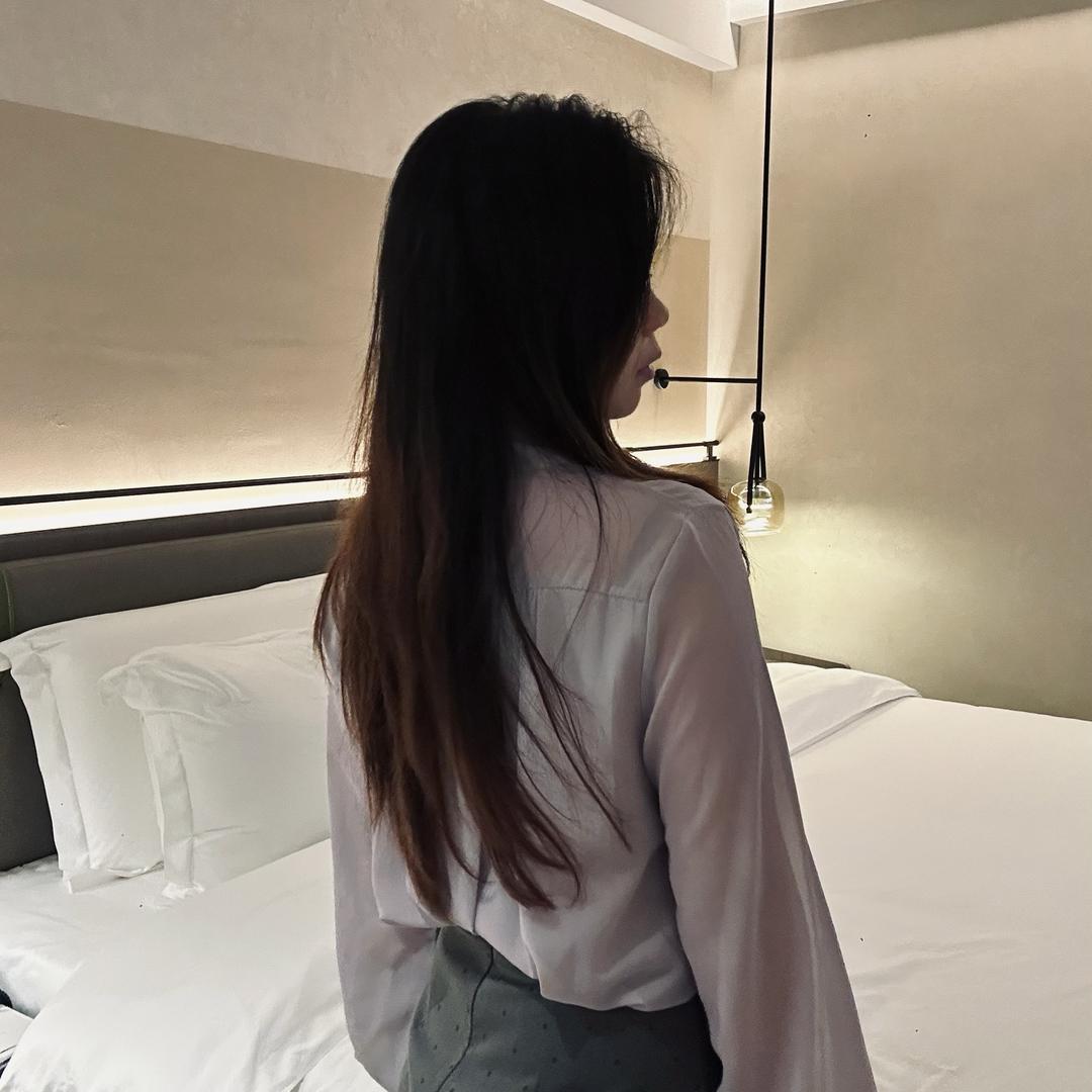 菲菲i.