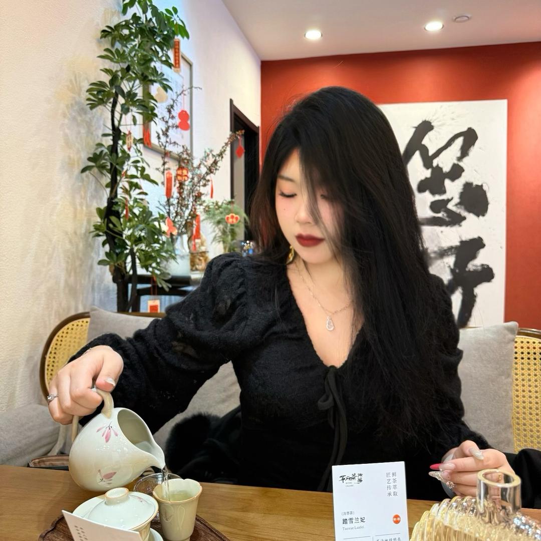 小萱.（探店广告）