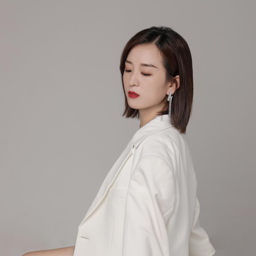 新锐设计—小雅头像