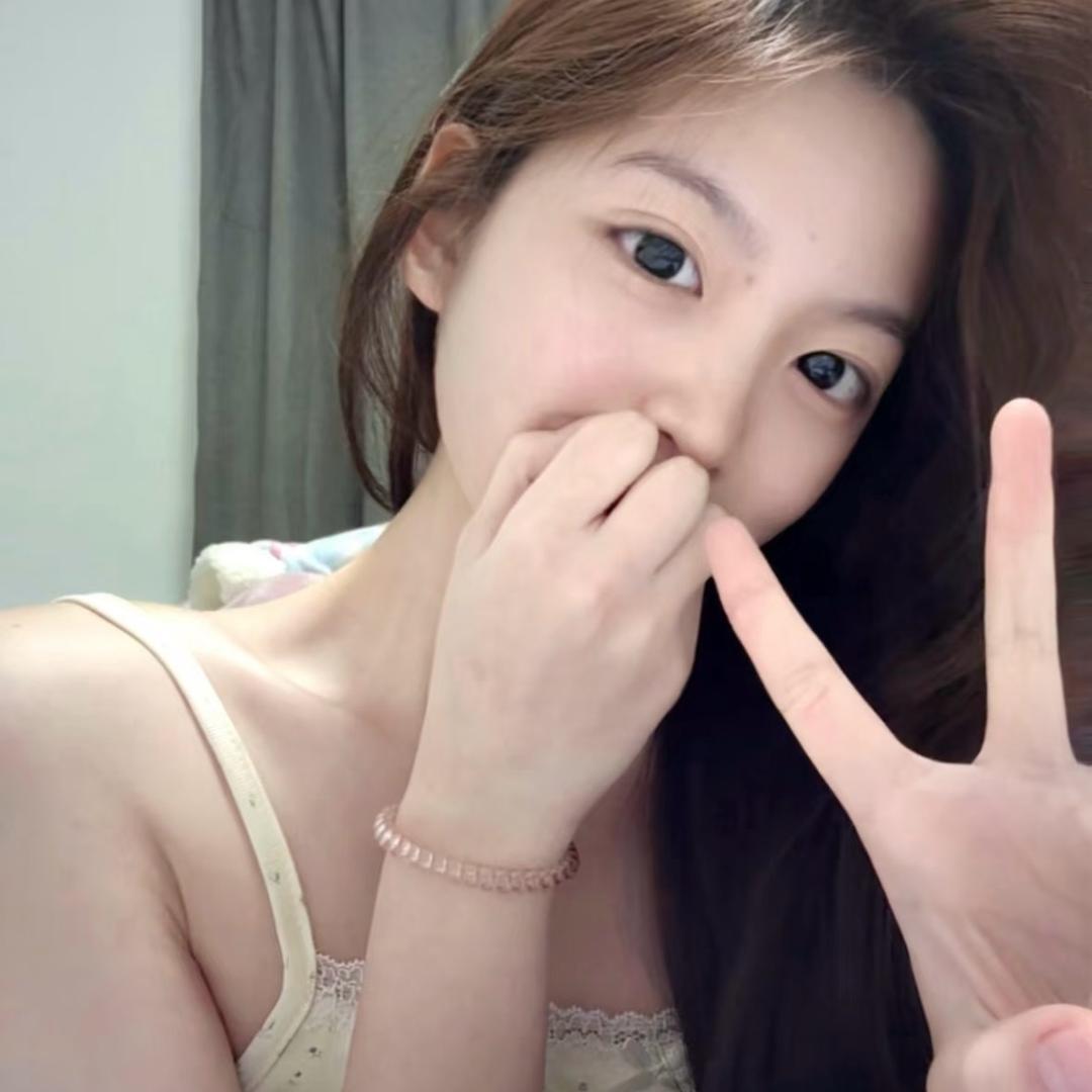 笨蛋美女~