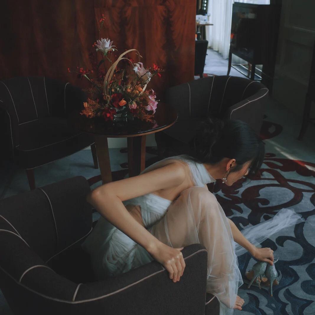白了个白🎶
