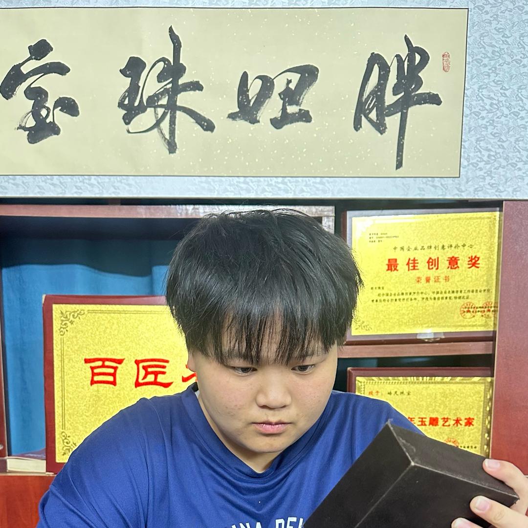 雕刻手艺人胖妞