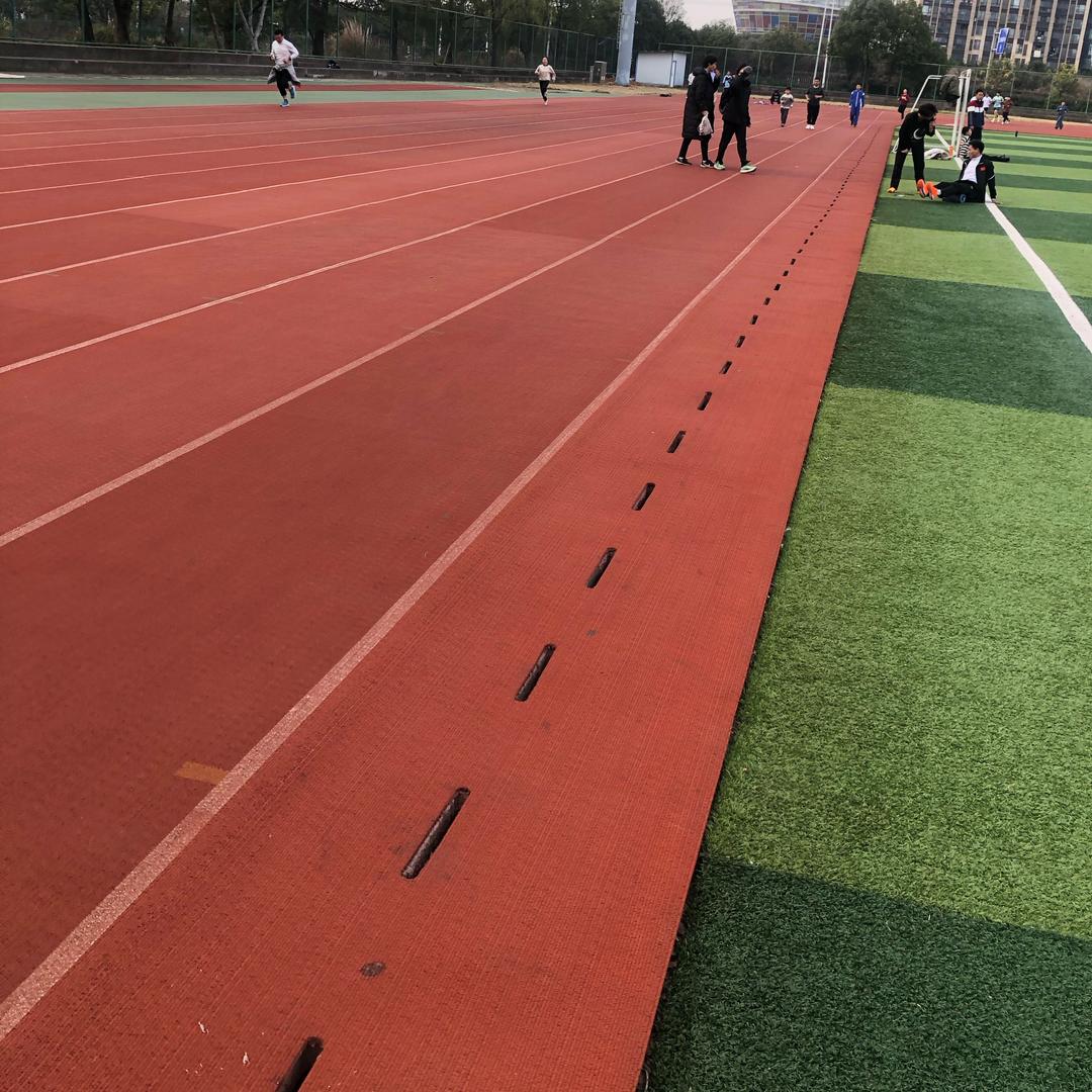 小教师一枚
