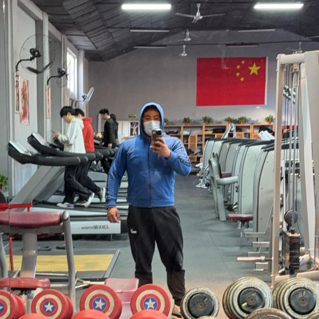 神经病和蠢是两回事。