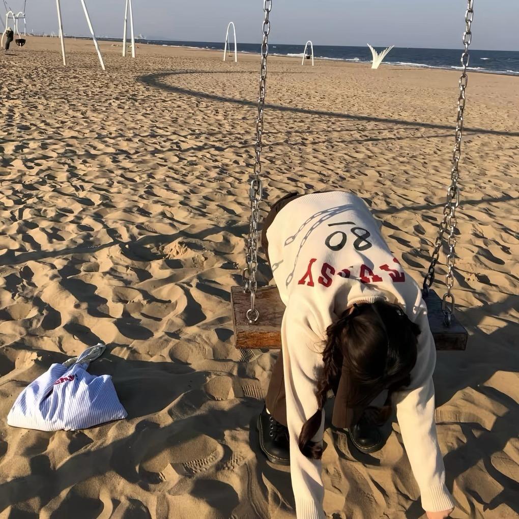 半夜三更悄悄去厕所调戏小奶蛆