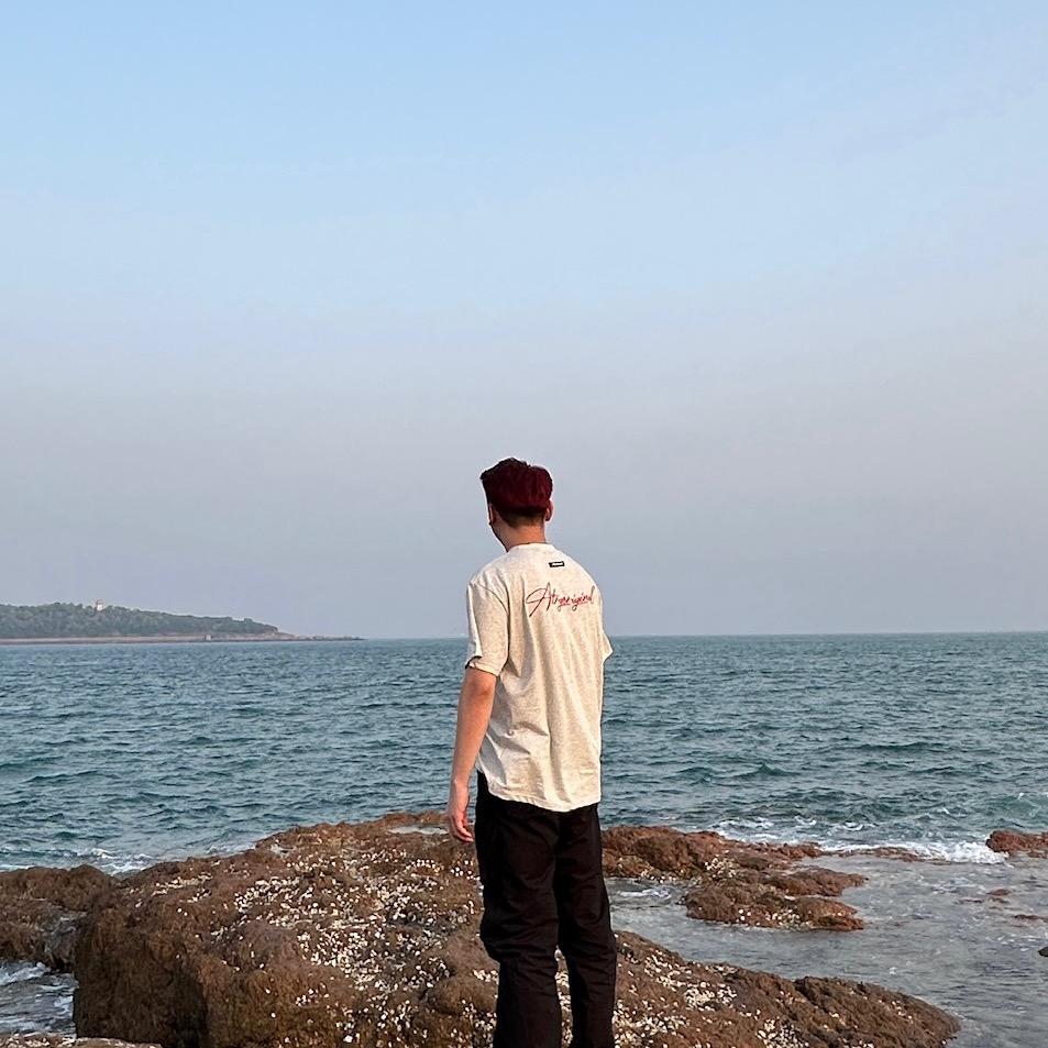 一口吃掉一个蛋