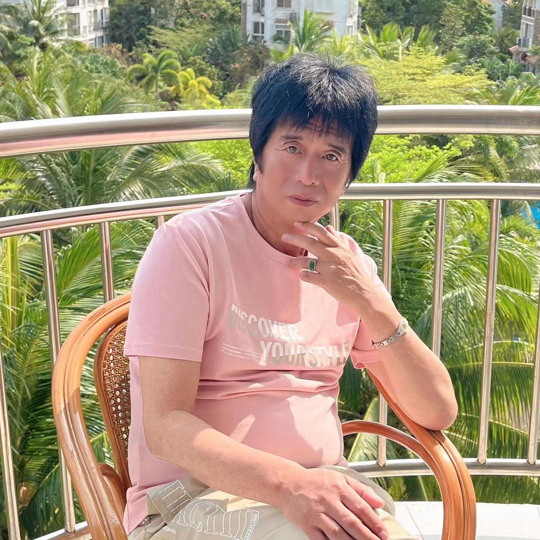 老鉄