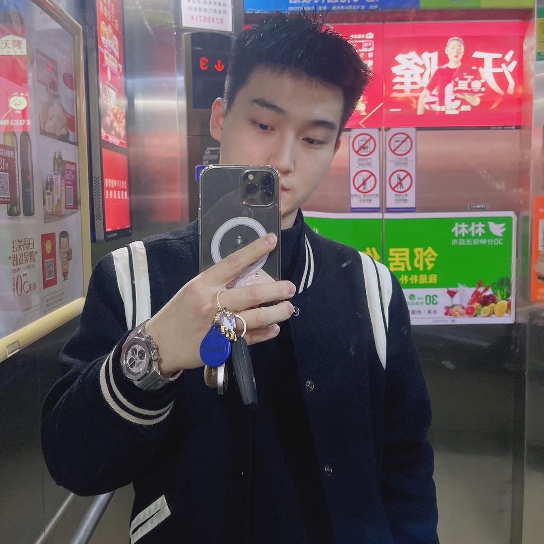 晚睡