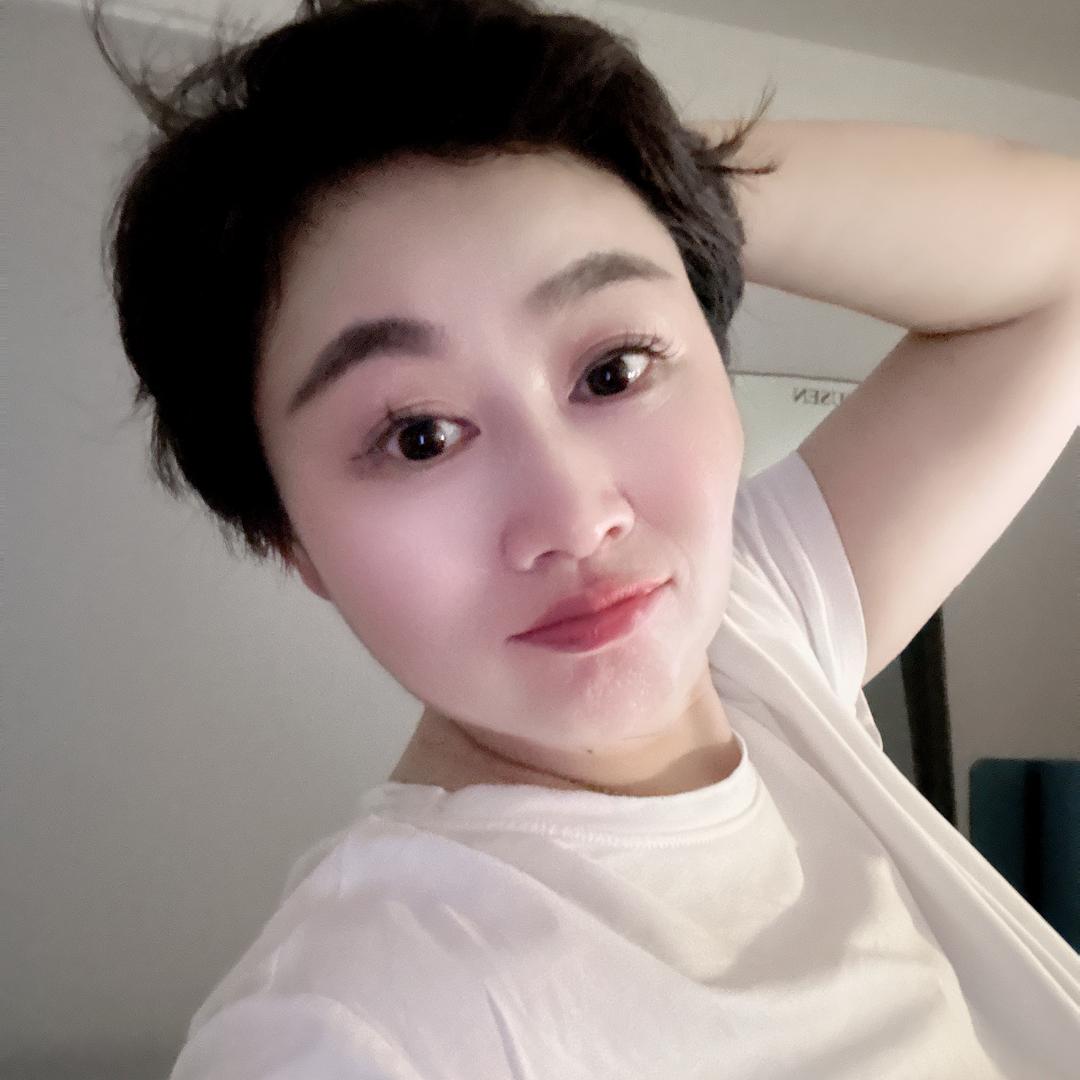 米娜老板娘的衣橱