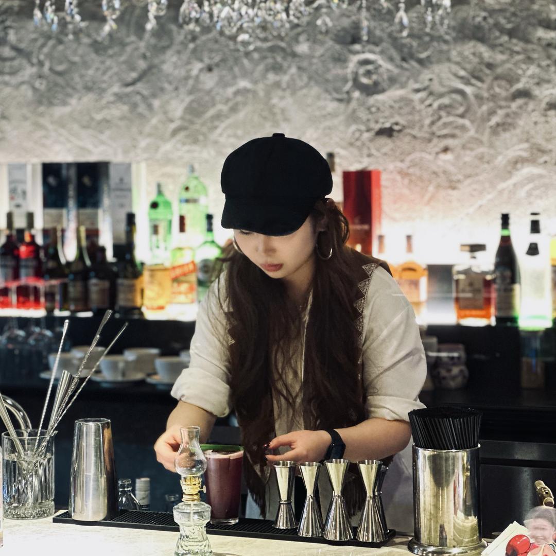 MARDOLI调酒师