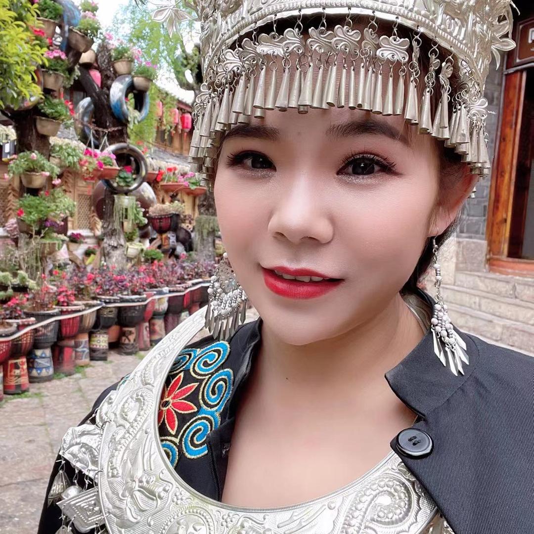 刘英