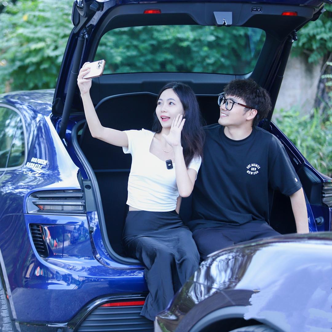 香菜夫妻出逃记@抖音