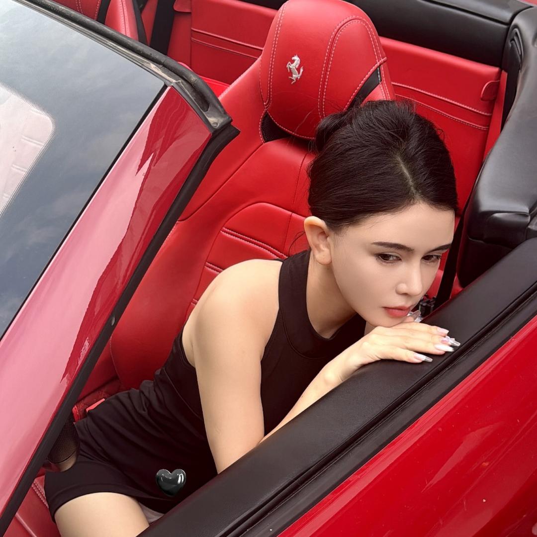 王依依