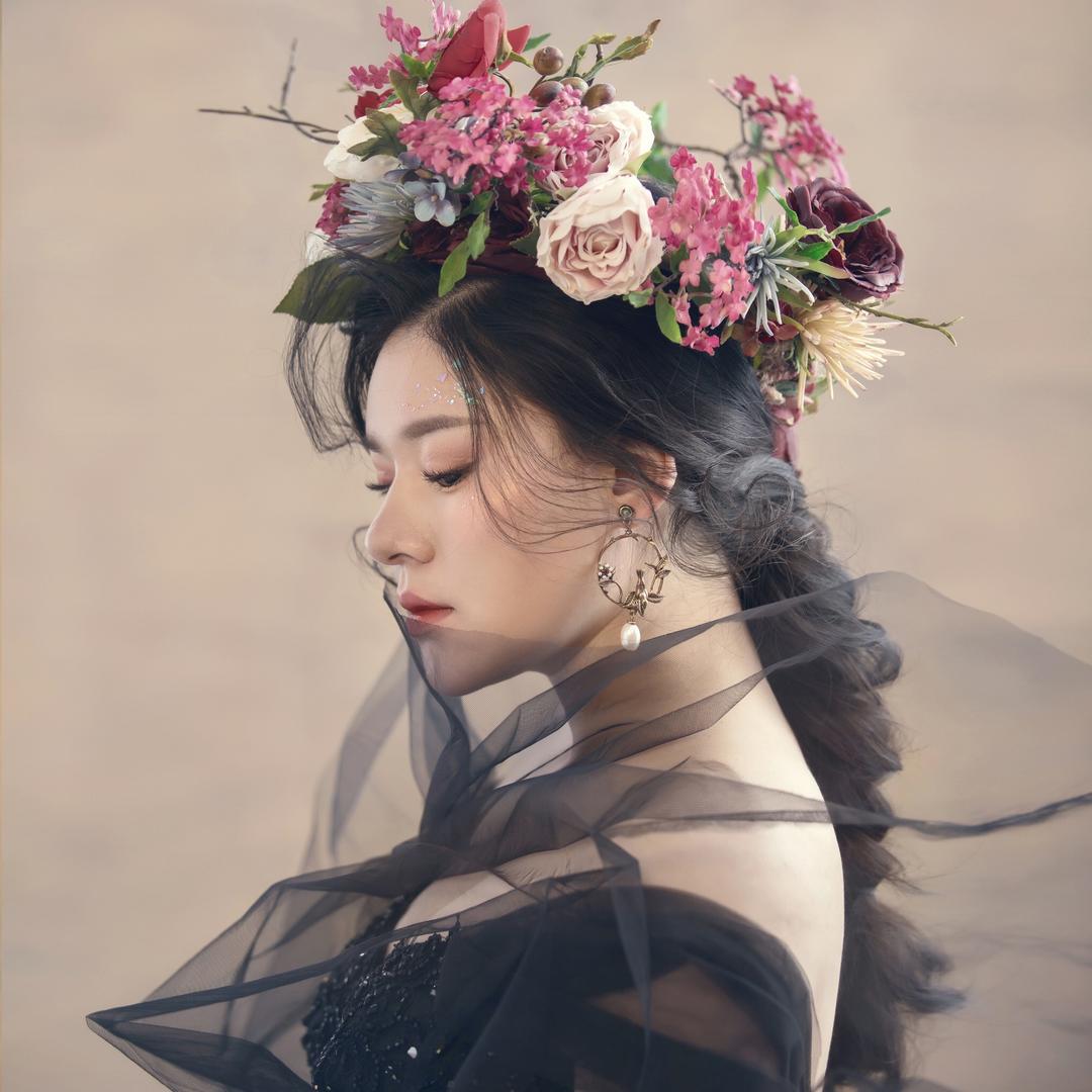 一棵开花的树半