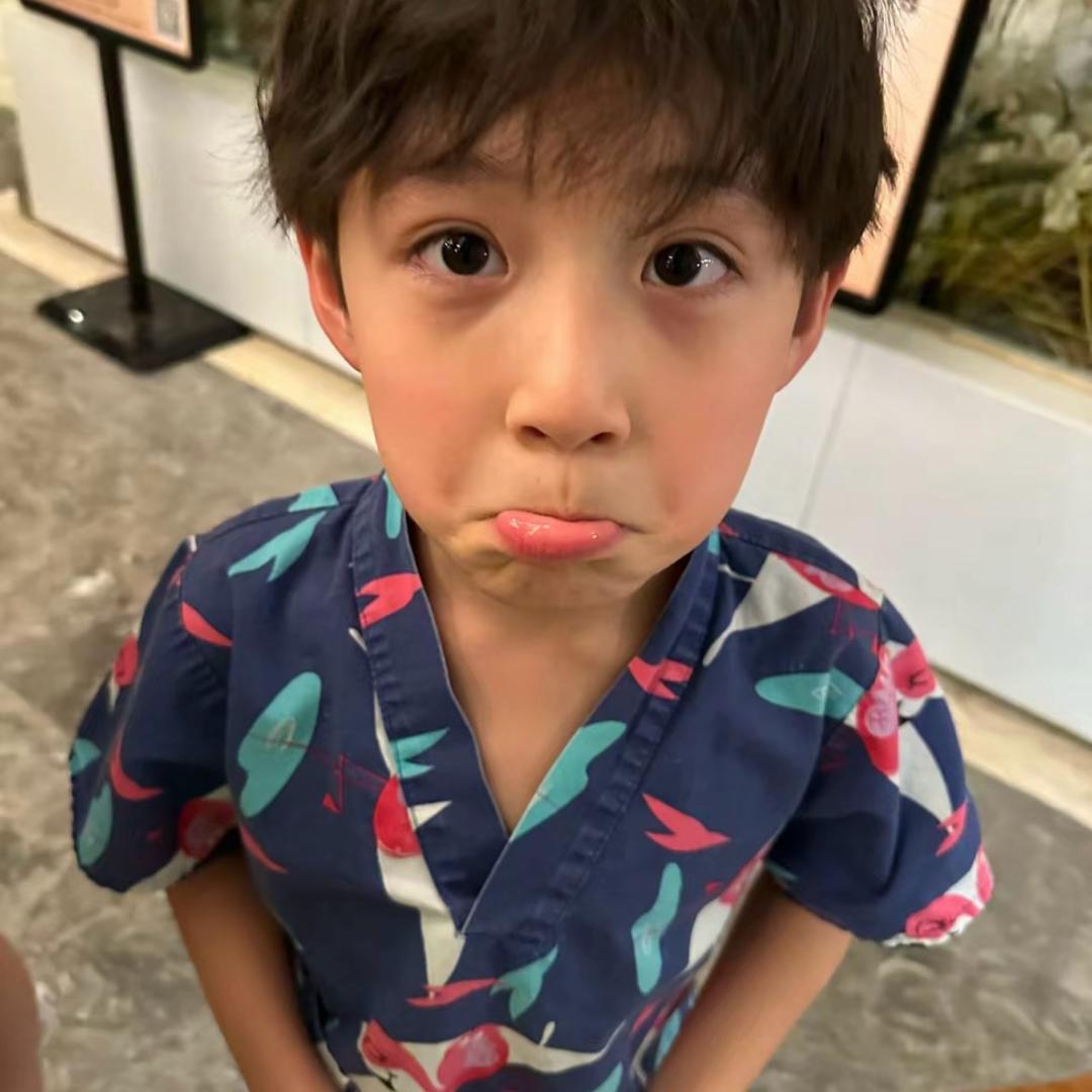 粑粑超人🏸