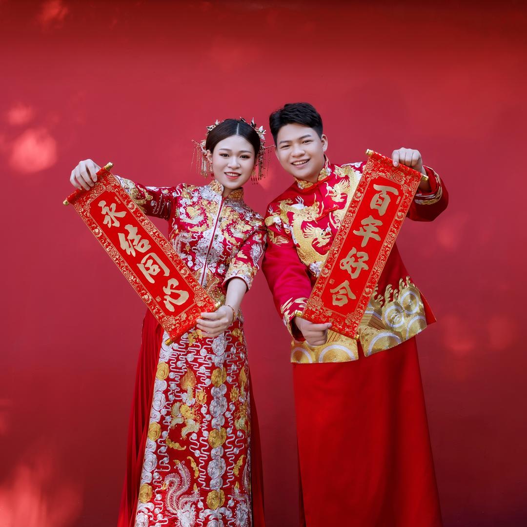 威仔夫妇