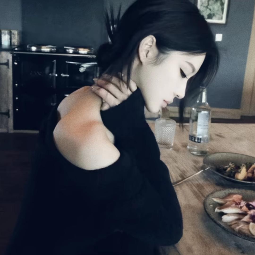阿芊.