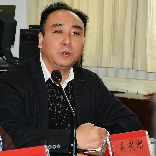 口天吴主编