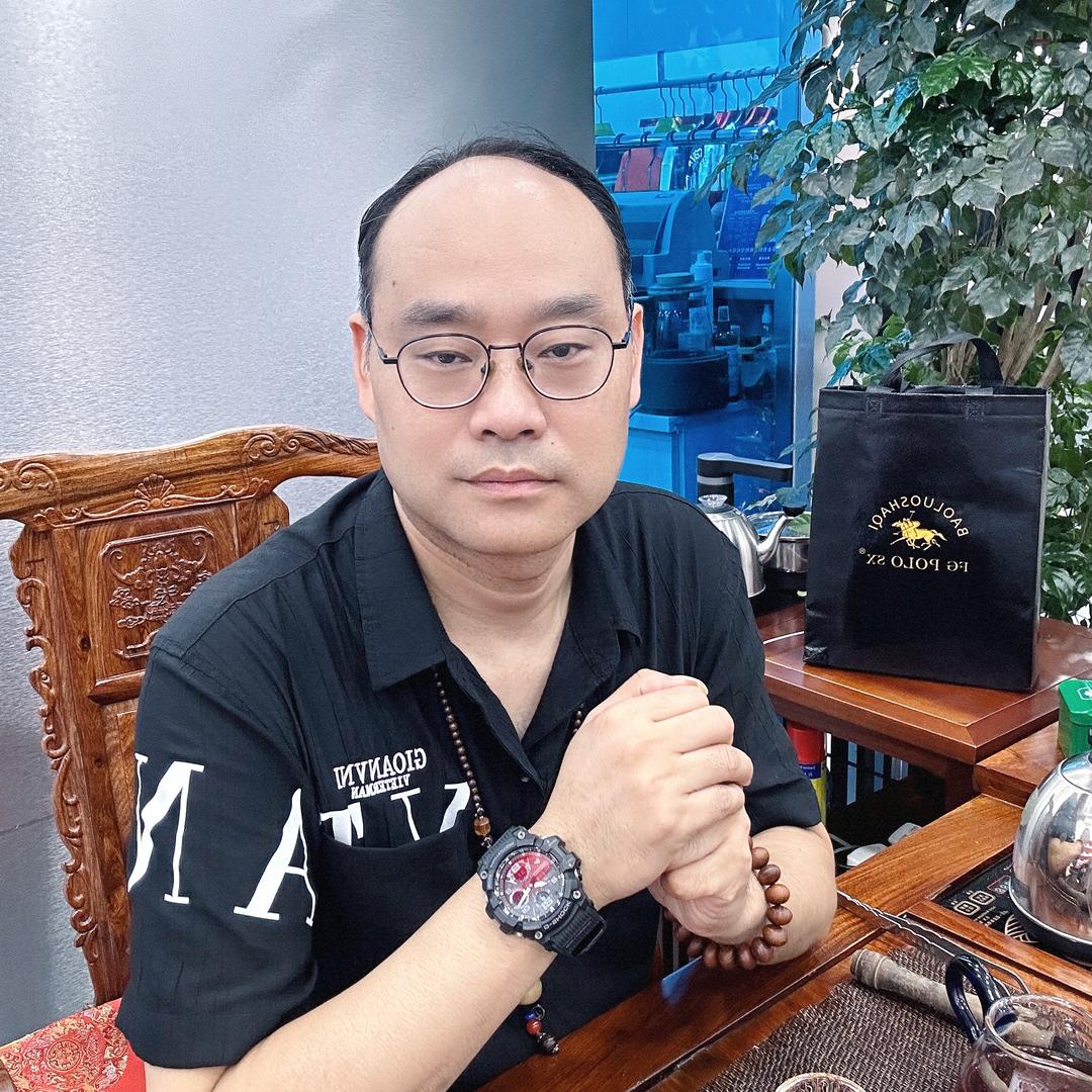 柳州保罗男装总代