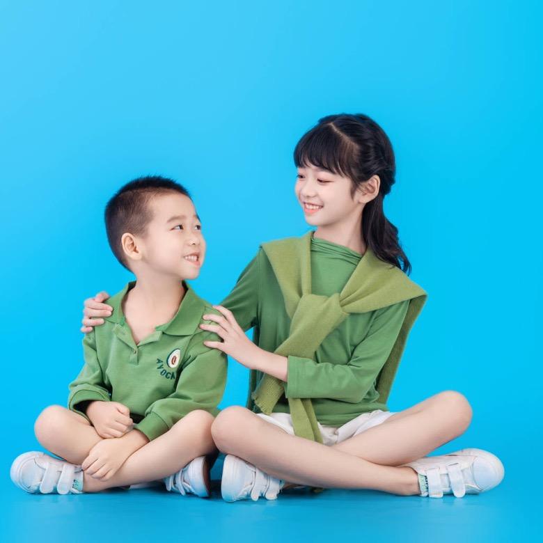 爱写作业的姐弟