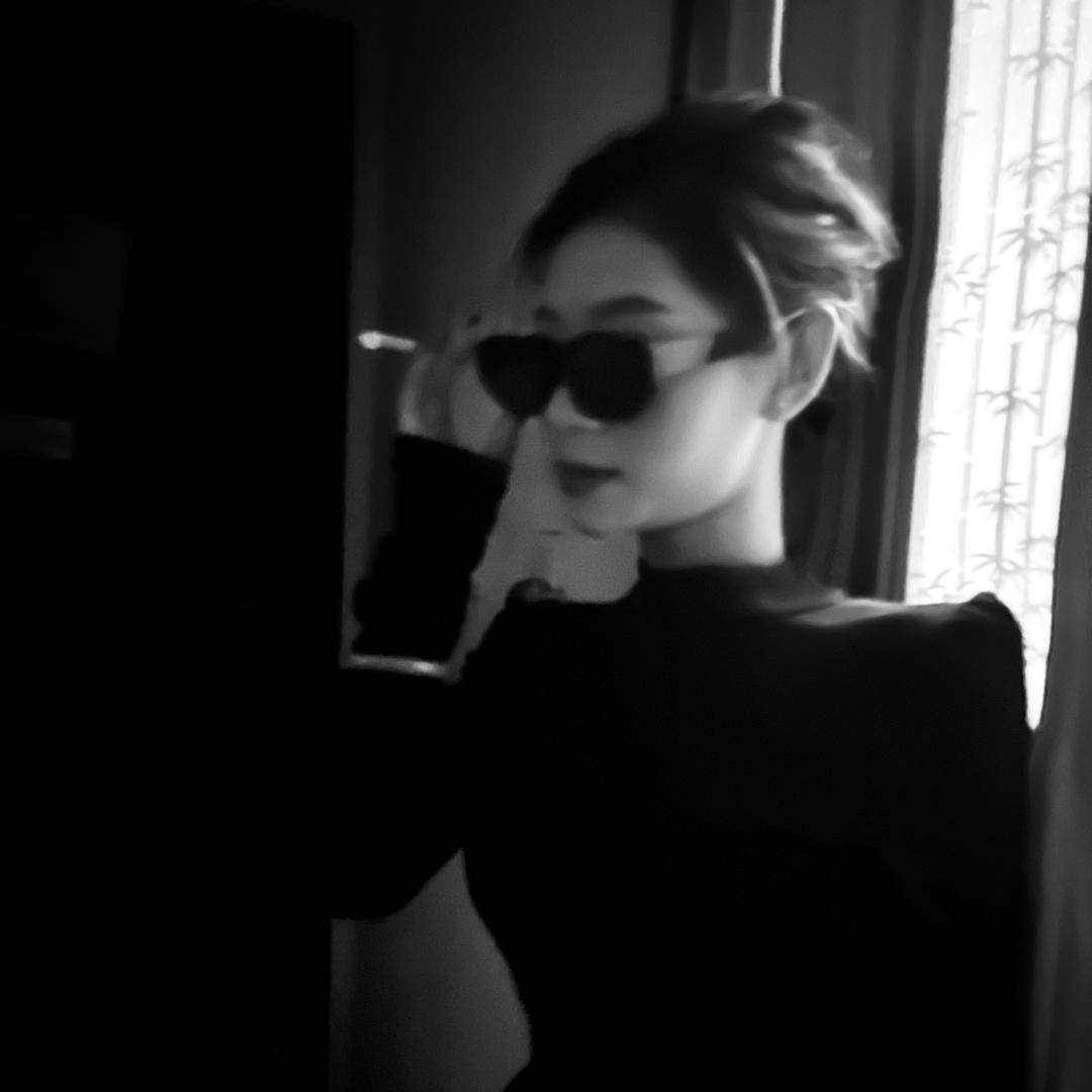 小美.
