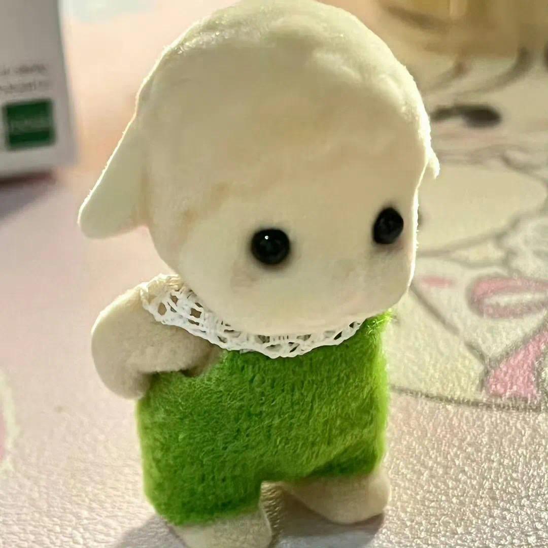 小新^