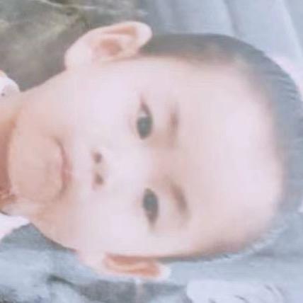 放个屁追着玩呗