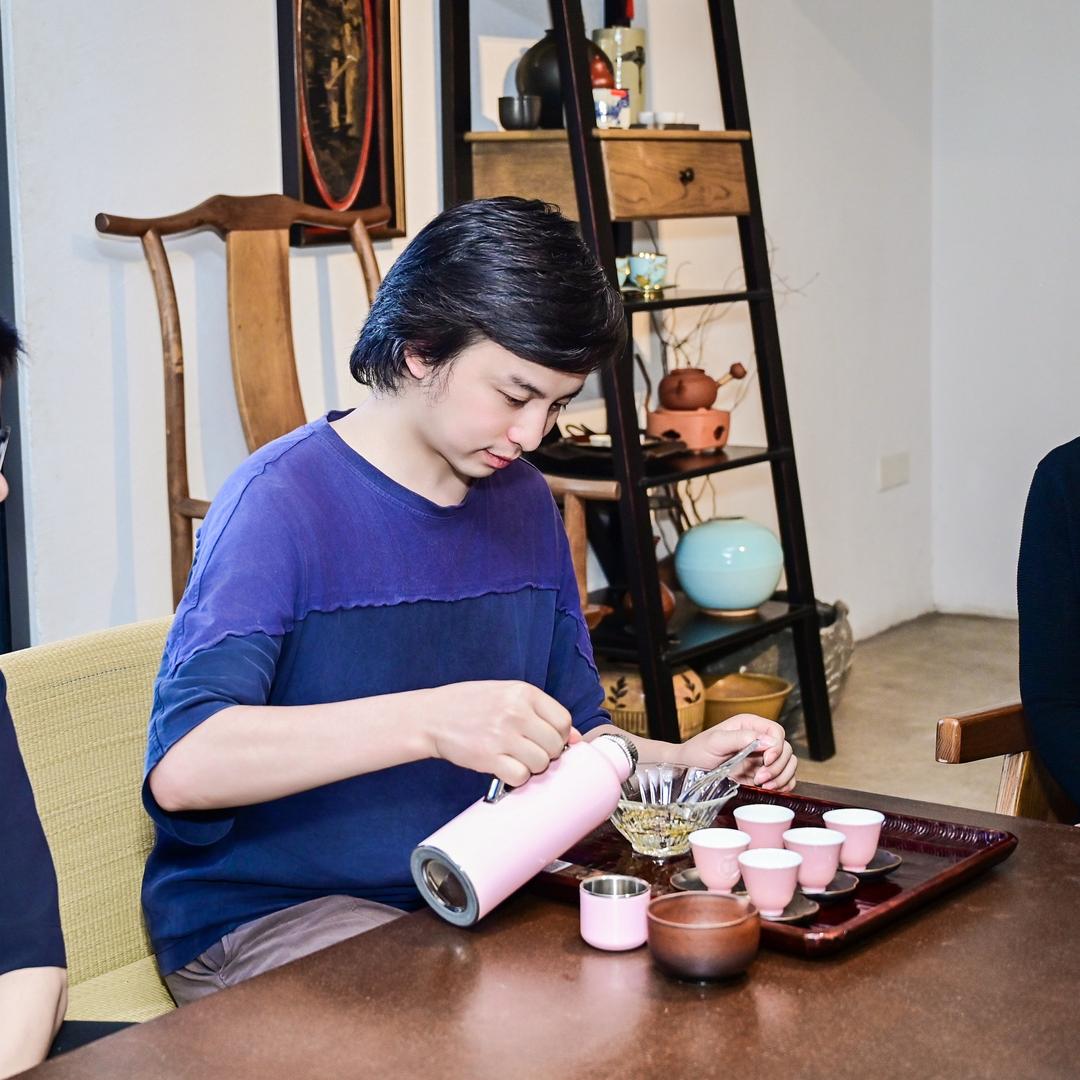 左琴右茶